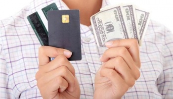 Что выгоднее: депозит или доходная карта?
